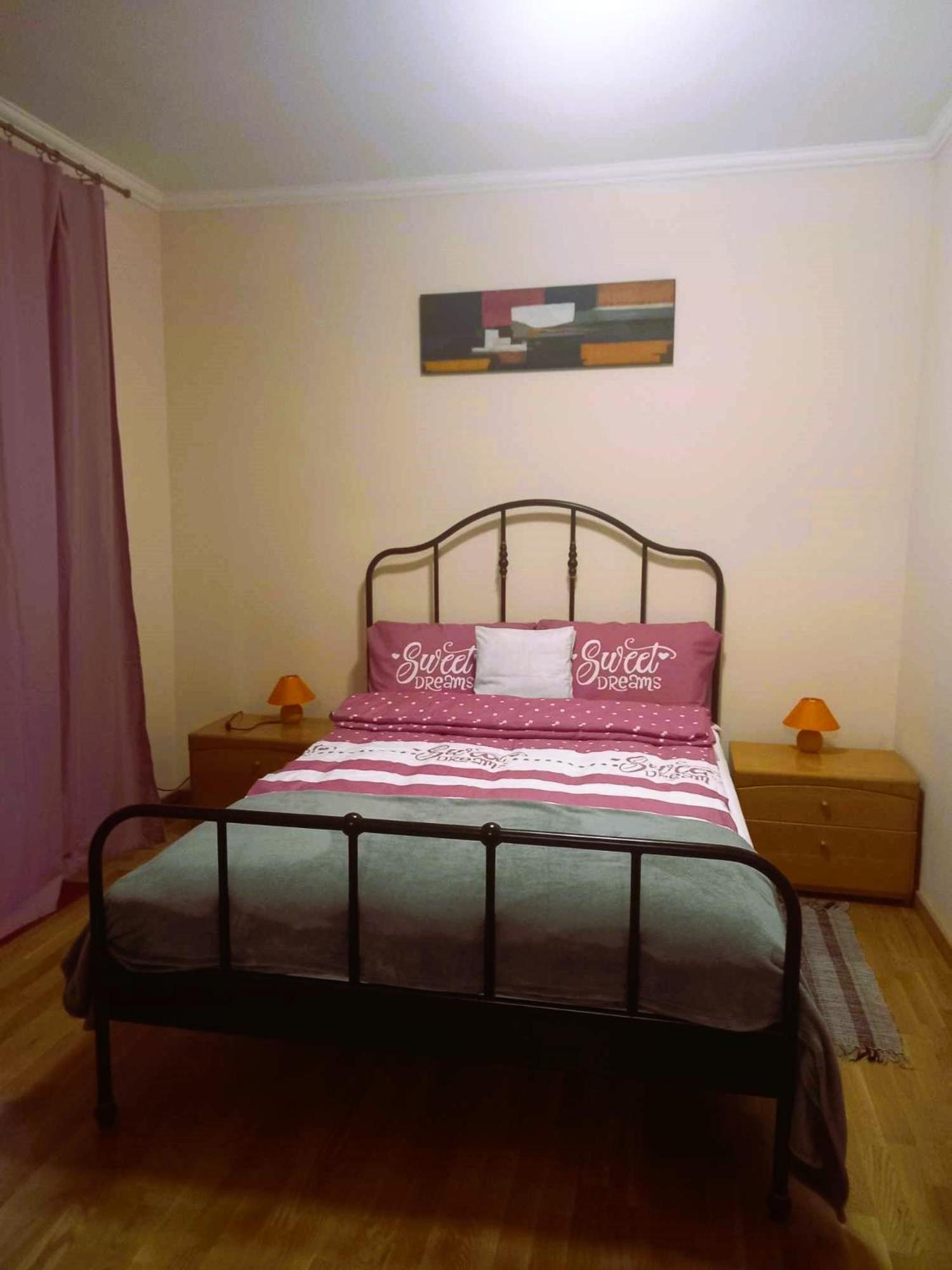Bike&Night Apartment Baracska Екстериор снимка